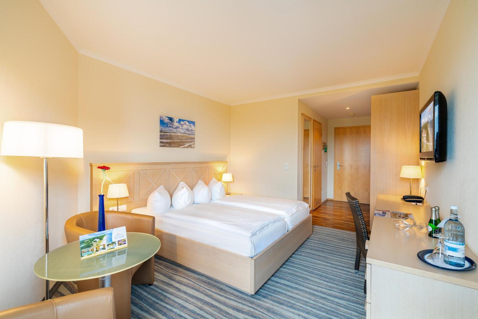Strandhotel Seerose Kölpinsee Dış mekan fotoğraf