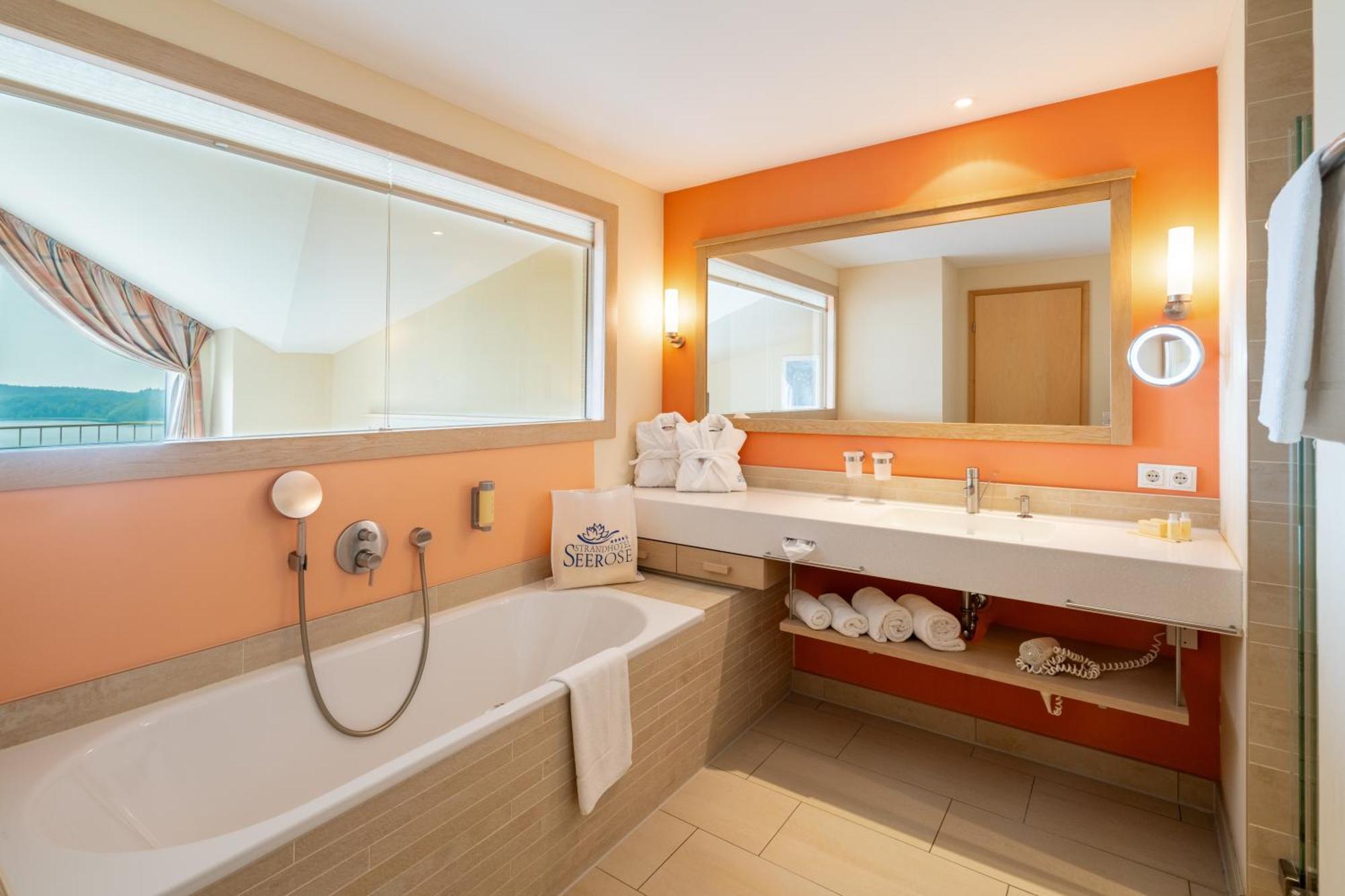 Strandhotel Seerose Kölpinsee Dış mekan fotoğraf