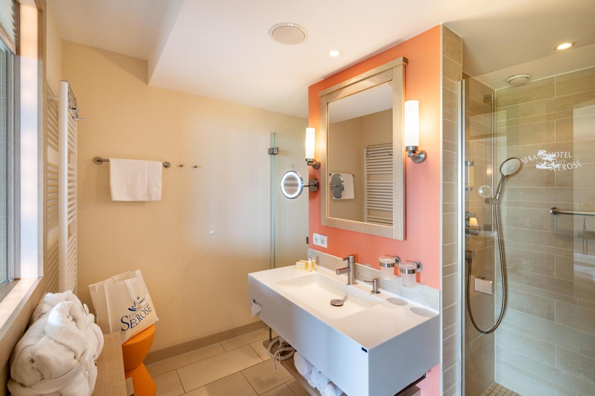 Strandhotel Seerose Kölpinsee Dış mekan fotoğraf
