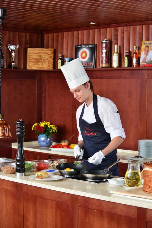 Strandhotel Seerose Kölpinsee Dış mekan fotoğraf