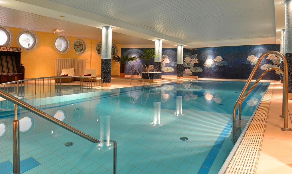 Strandhotel Seerose Kölpinsee Dış mekan fotoğraf